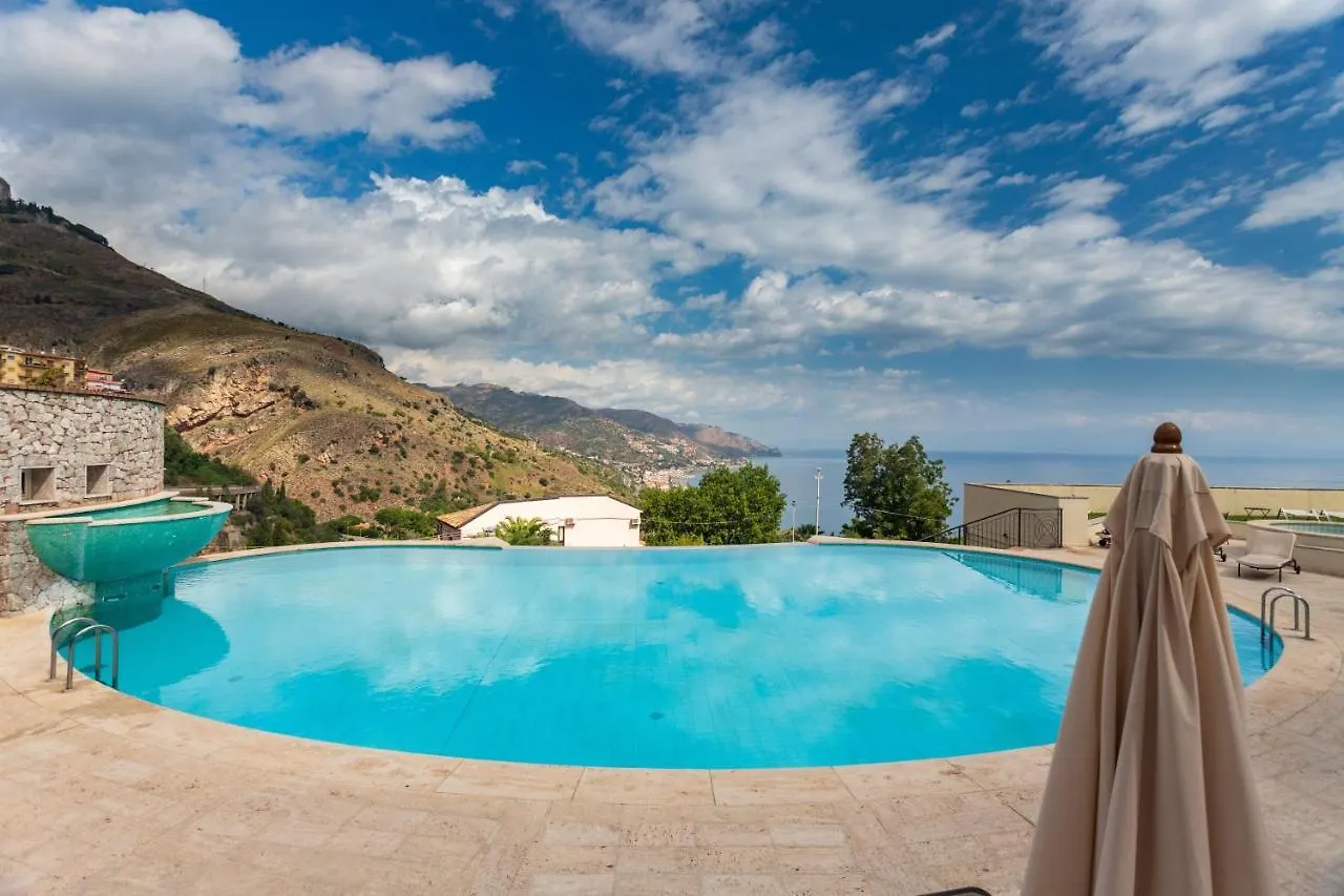 Beautiful Apartment In The Centre Of Taormina Itália