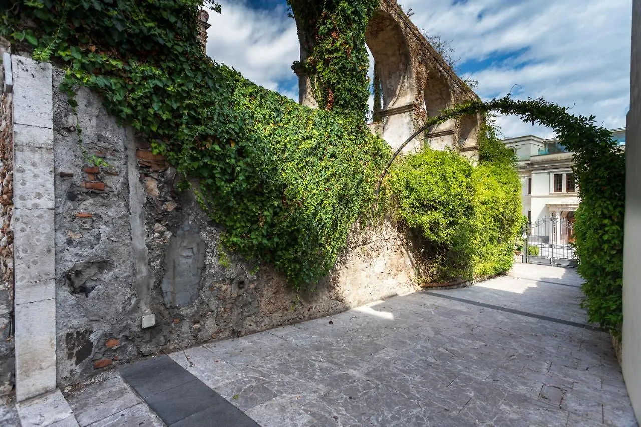 Beautiful Apartment In The Centre Of Taormina Itália