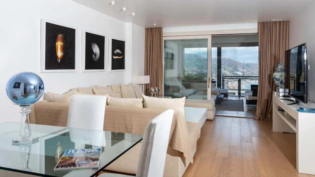 Beautiful Apartment In The Centre Of Taormina