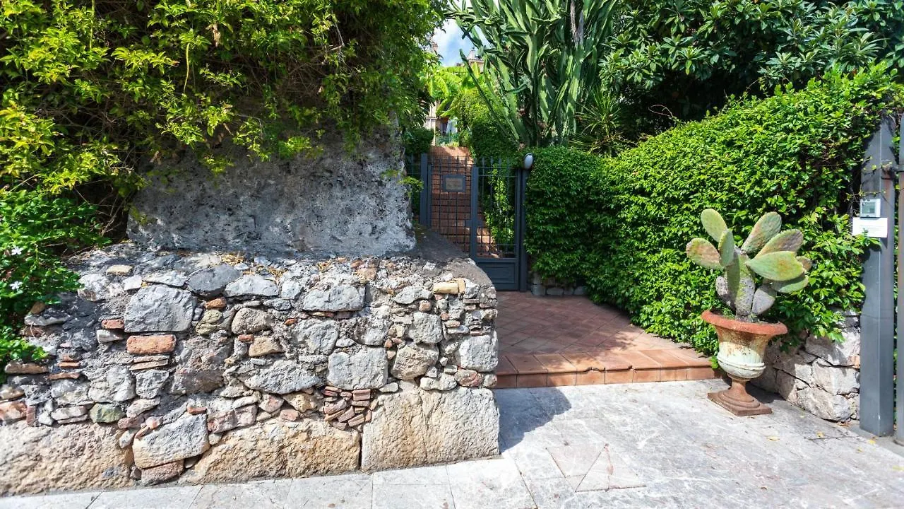 Beautiful Apartment In The Centre Of Taormina İtalya